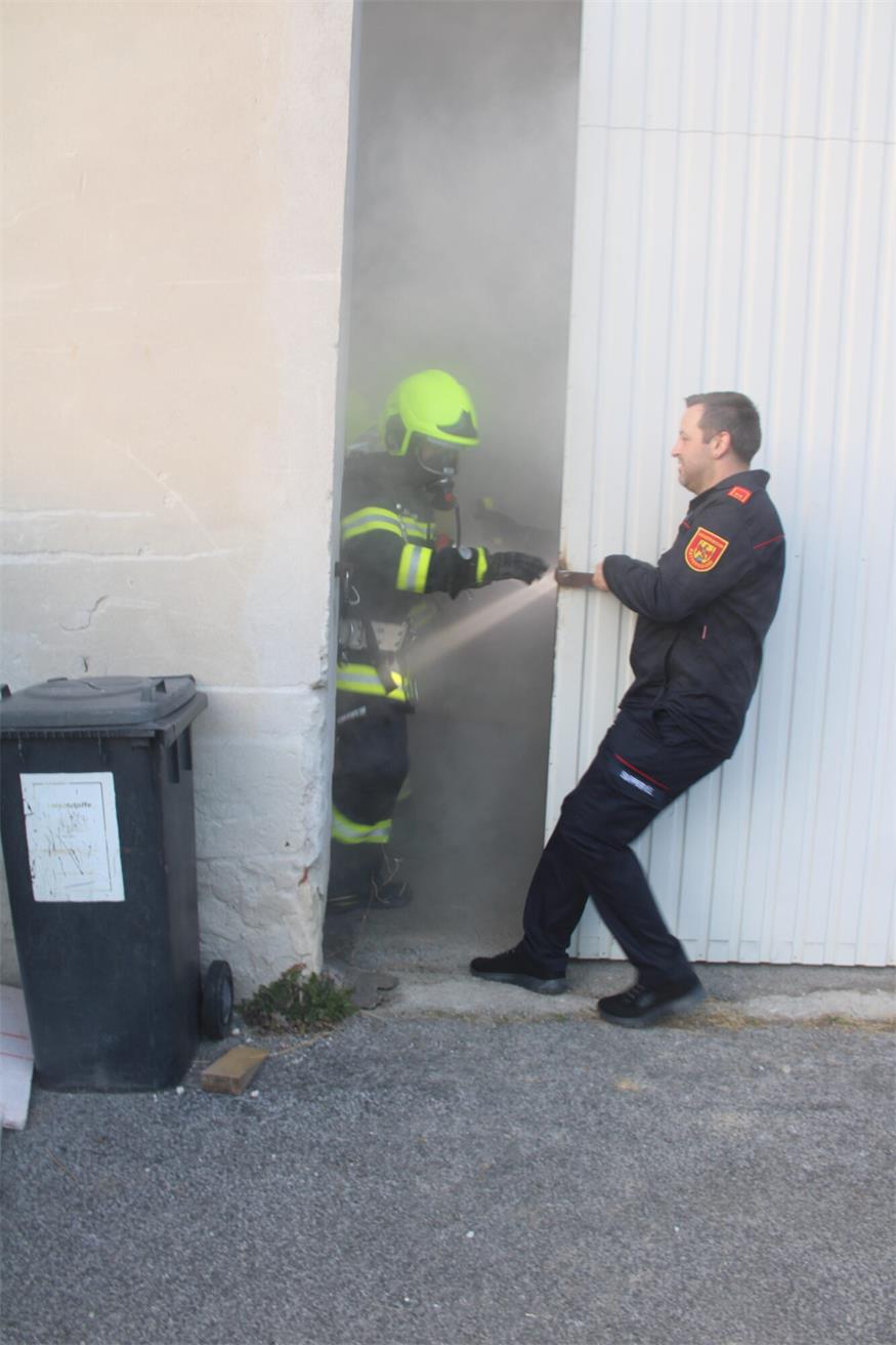 Übung mit 94 Feuerwehrleuten in Rattersdorf hat gut gefunkt
