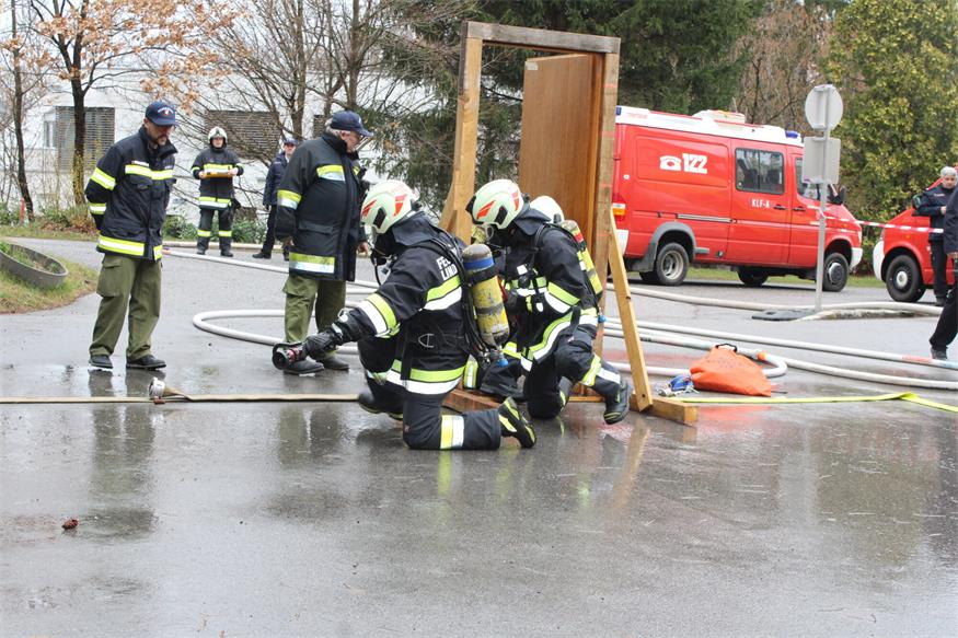 Speerspitzen von vier Feuerwehren unterzogen sich Leistungsprüfung