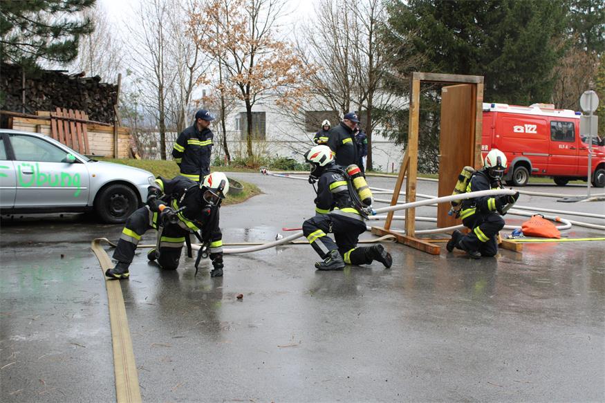 Speerspitzen von vier Feuerwehren unterzogen sich Leistungsprüfung