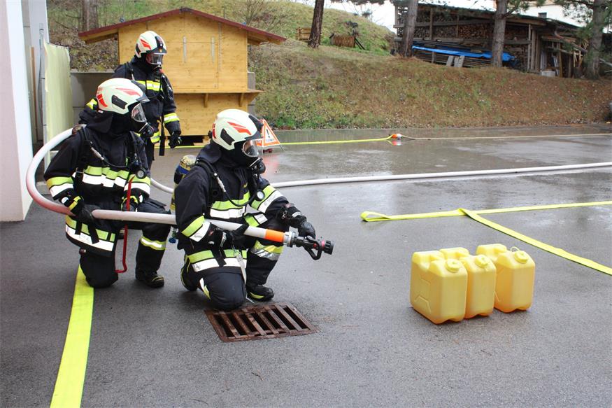 Speerspitzen von vier Feuerwehren unterzogen sich Leistungsprüfung