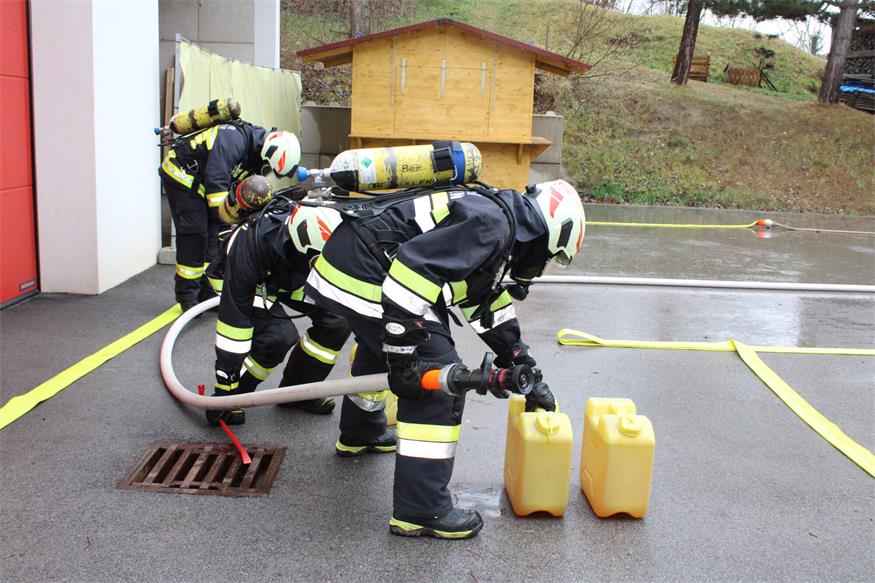 Speerspitzen von vier Feuerwehren unterzogen sich Leistungsprüfung