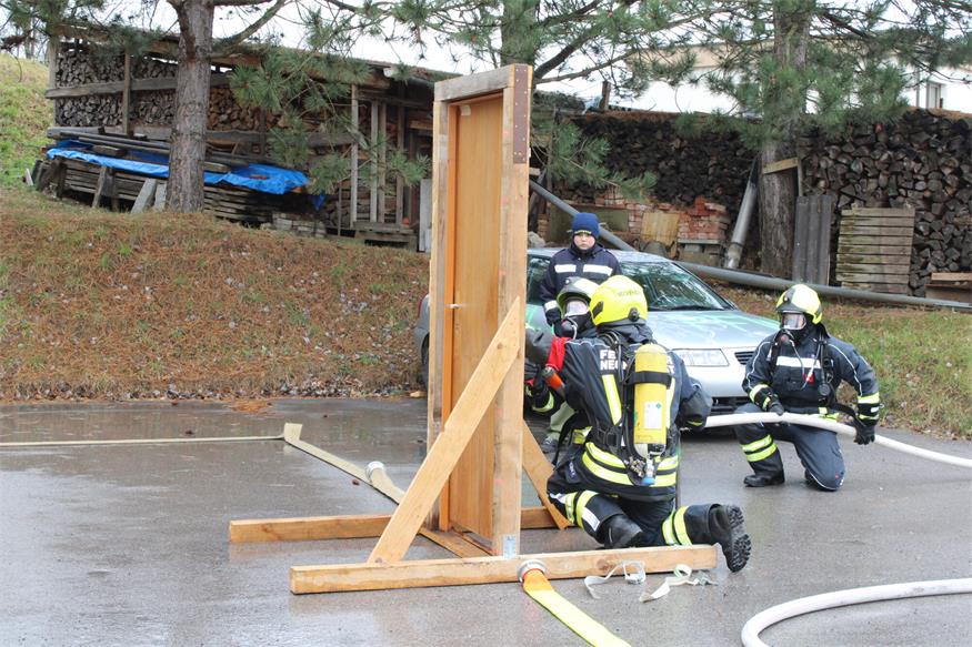 Speerspitzen von vier Feuerwehren unterzogen sich Leistungsprüfung