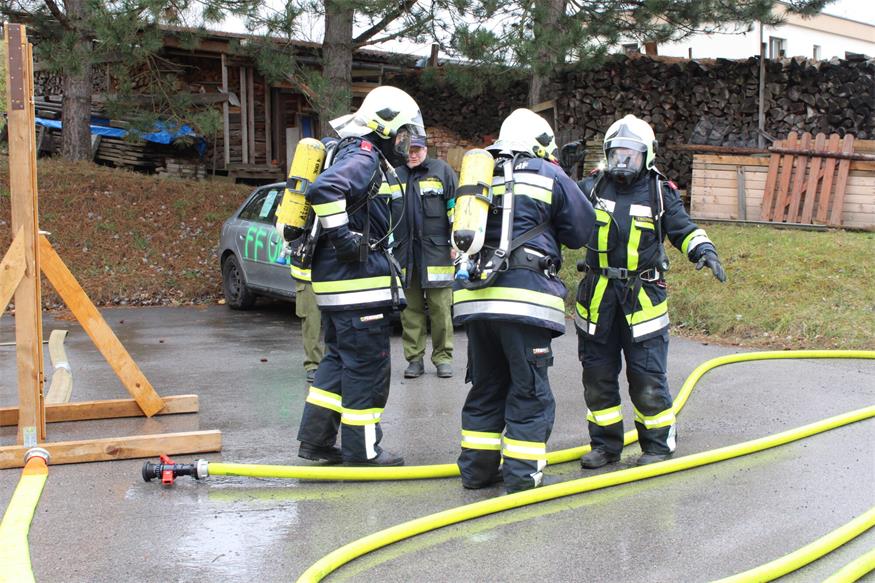 Speerspitzen von vier Feuerwehren unterzogen sich Leistungsprüfung