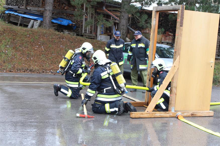 Speerspitzen von vier Feuerwehren unterzogen sich Leistungsprüfung