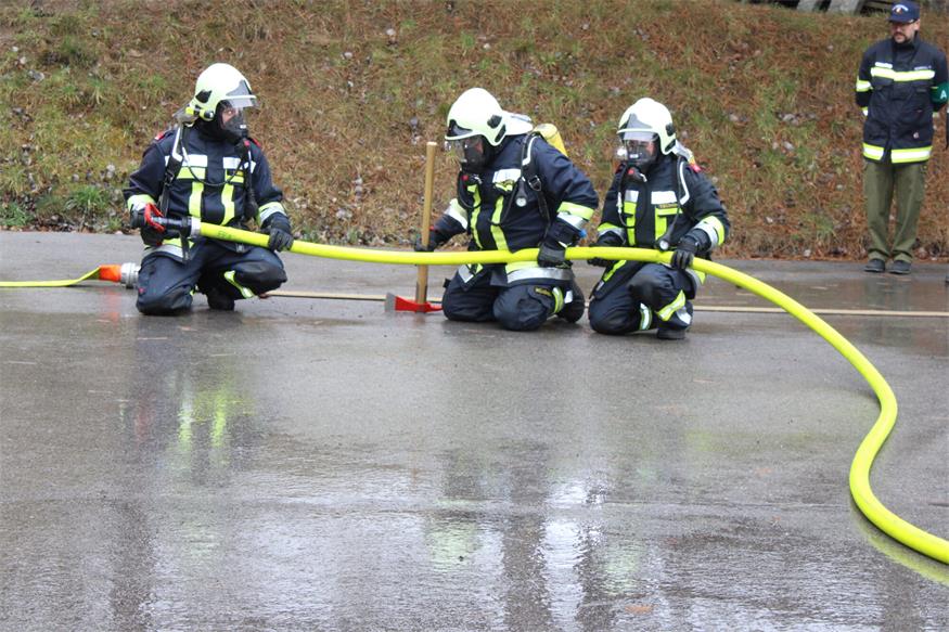 Speerspitzen von vier Feuerwehren unterzogen sich Leistungsprüfung