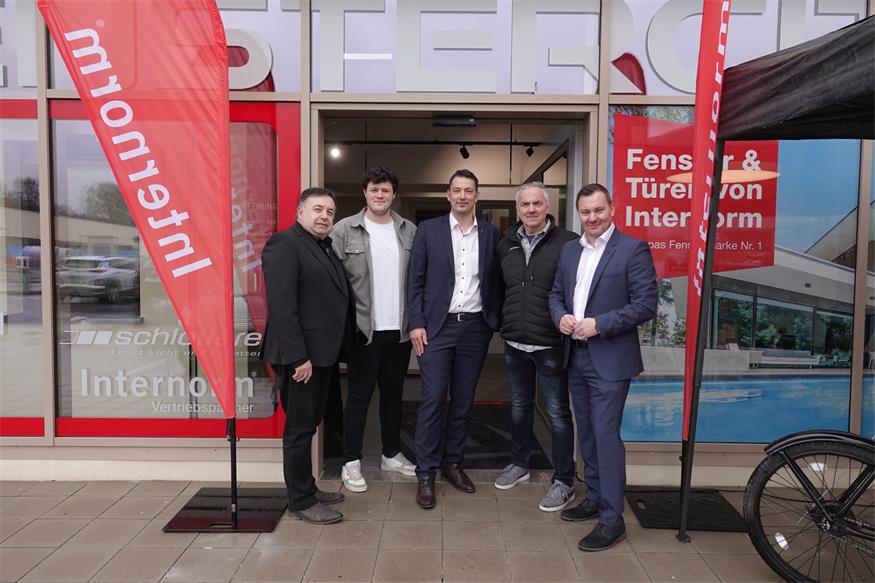 Fenstercity eröffnete Standort im Power Center in Stoob Süd