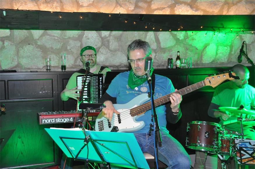Hocky tourt in Grün: Nach Illmitz folgt eine „Irish Night“ in Neusiedl