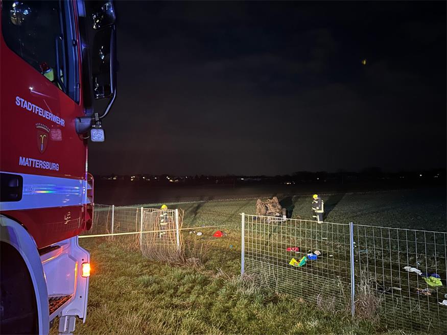 Alkolenker ohne Führerschein verursachte Unfall: Eine Person verletzt