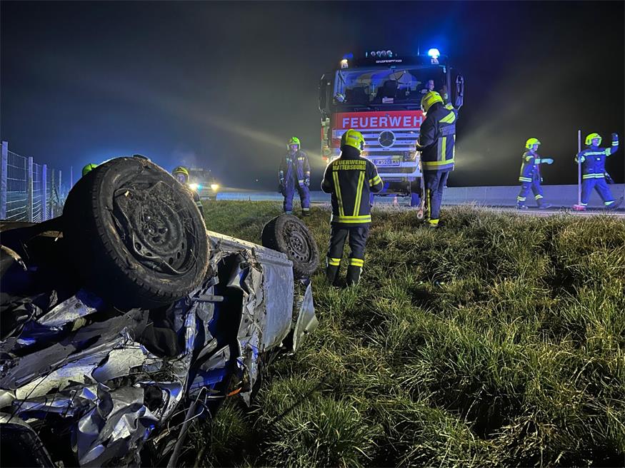 Alkolenker ohne Führerschein verursachte Unfall: Eine Person verletzt