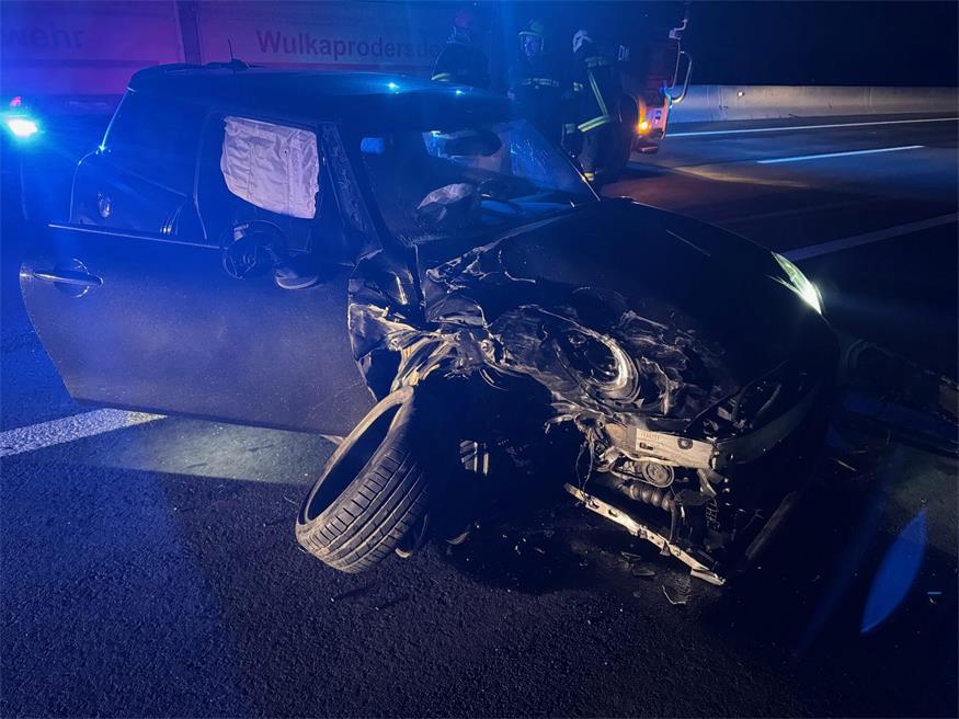 Alkolenker ohne Führerschein verursachte Unfall: Eine Person verletzt