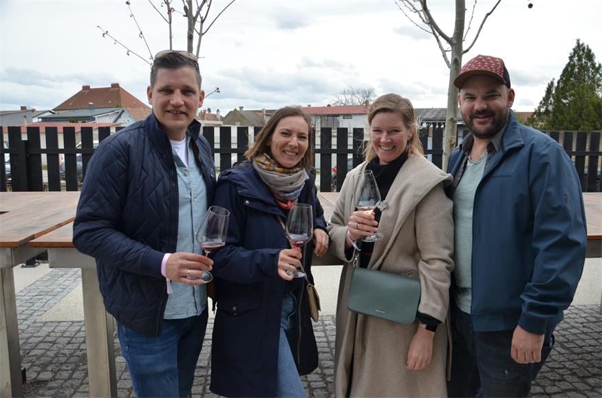 Frühlingsgefühle im Glas: Erster Weinfrühling in Andau