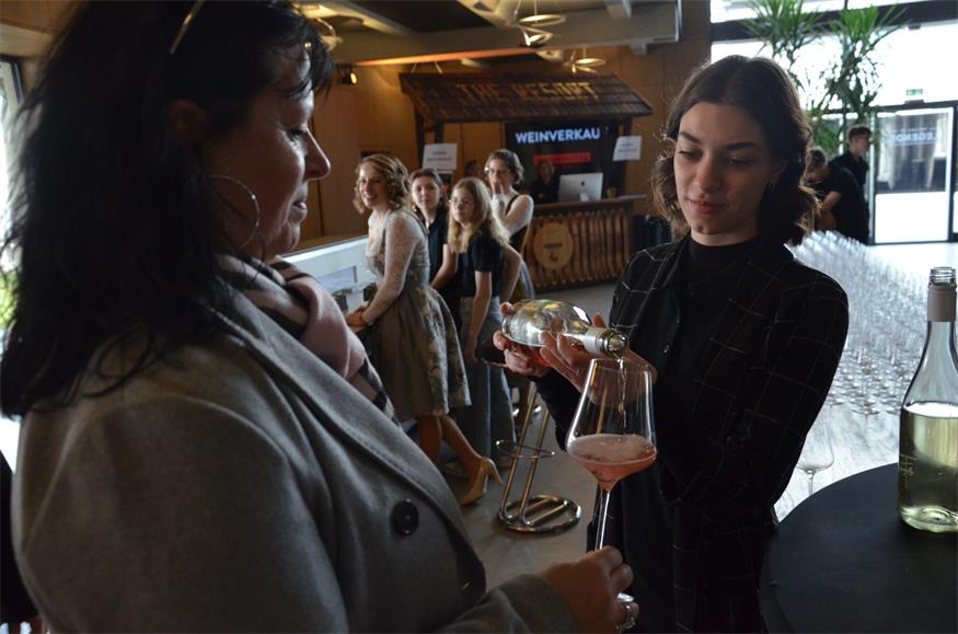 Frühlingsgefühle im Glas: Erster Weinfrühling in Andau