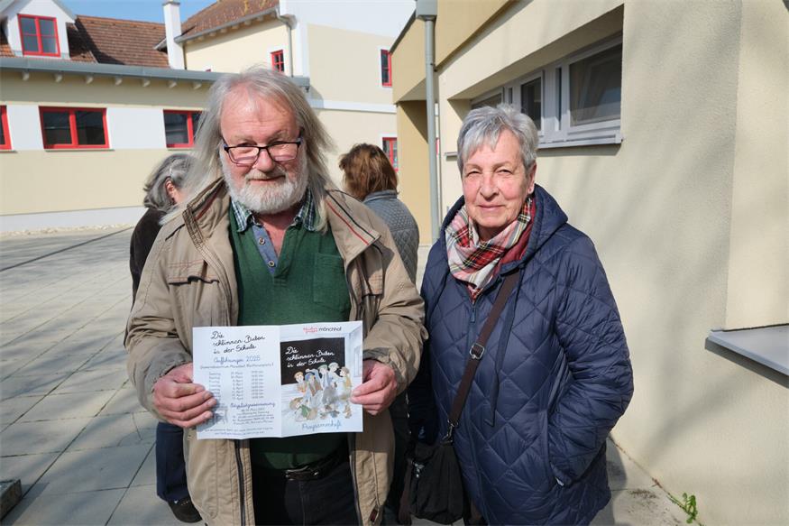 Mönchhof: Die schlimmen Buben feierten Premiere