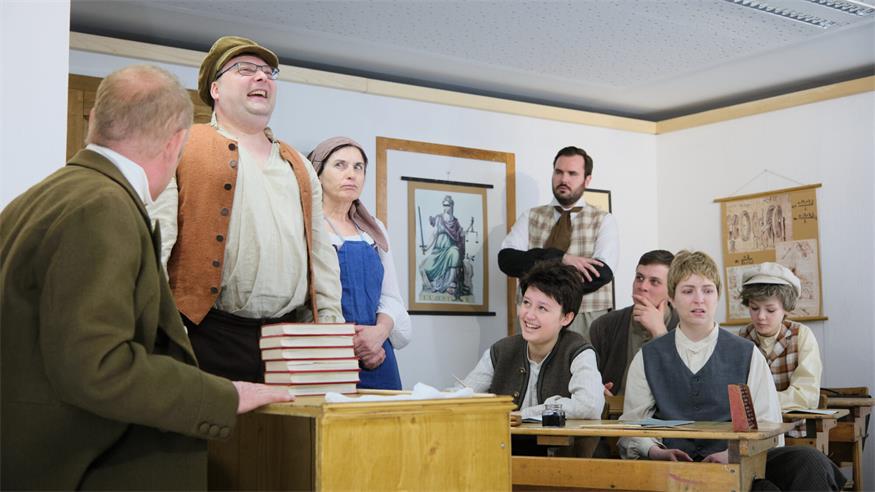 Mönchhof: Die schlimmen Buben feierten Premiere