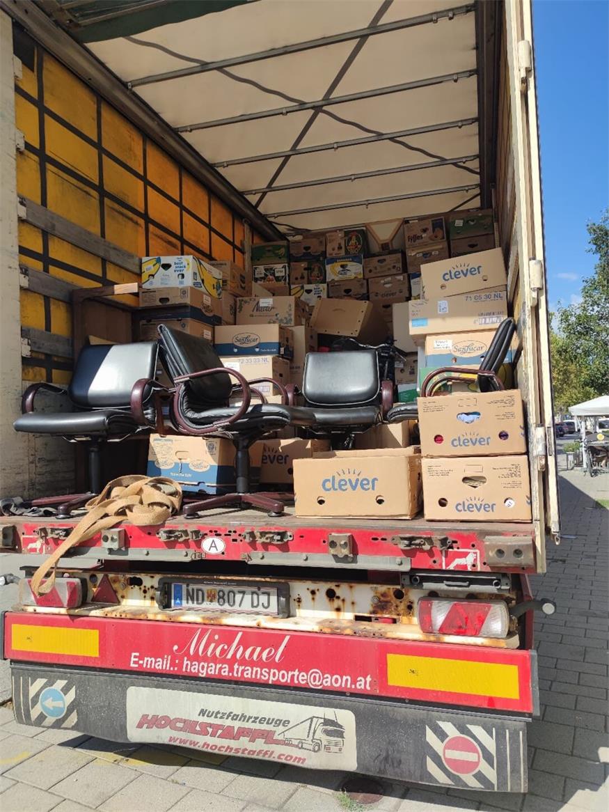 Hilfstransport aus Neusiedl: 48-Tonner bringt Spenden nach Ungarn