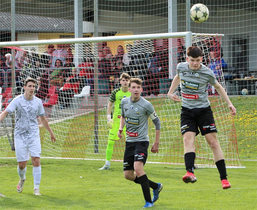 Jede Menge klarer Auswärtssiege in der 1. Klasse Süd