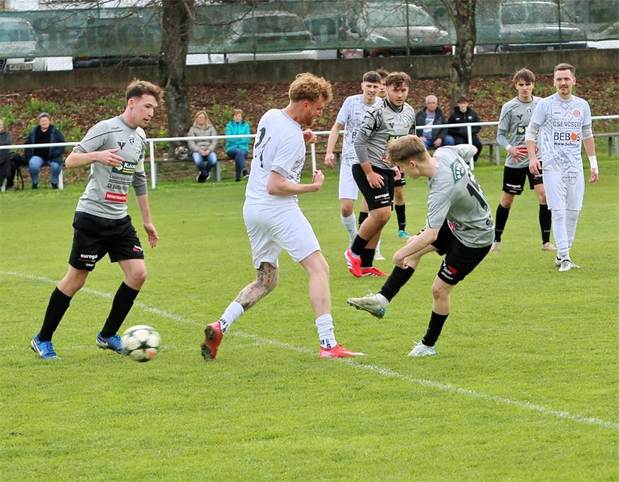 Jede Menge klarer Auswärtssiege in der 1. Klasse Süd