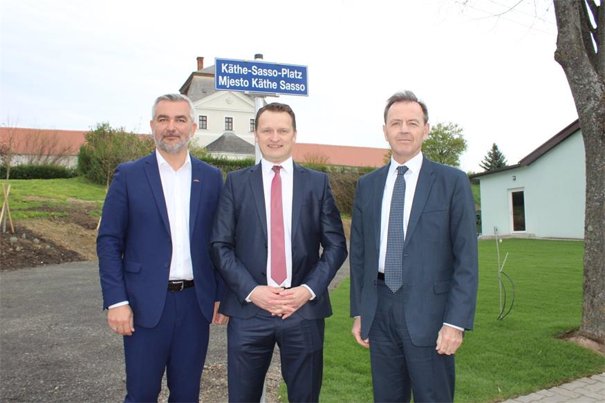 Gedenkstein und Platz erinnern an Nebersdorfer Widerstandskämpferin