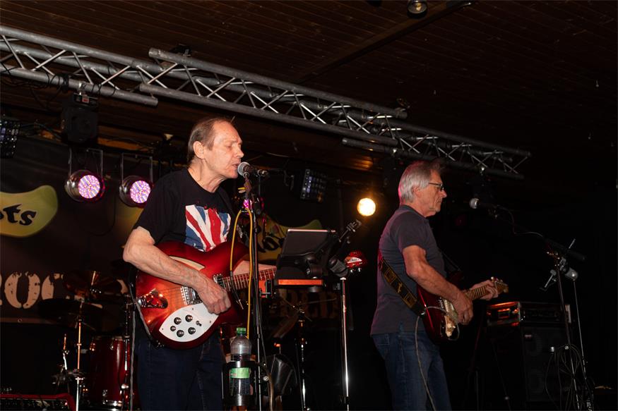 Apetlon: Wo sich Rolling Stones und Beatles die Hand geben