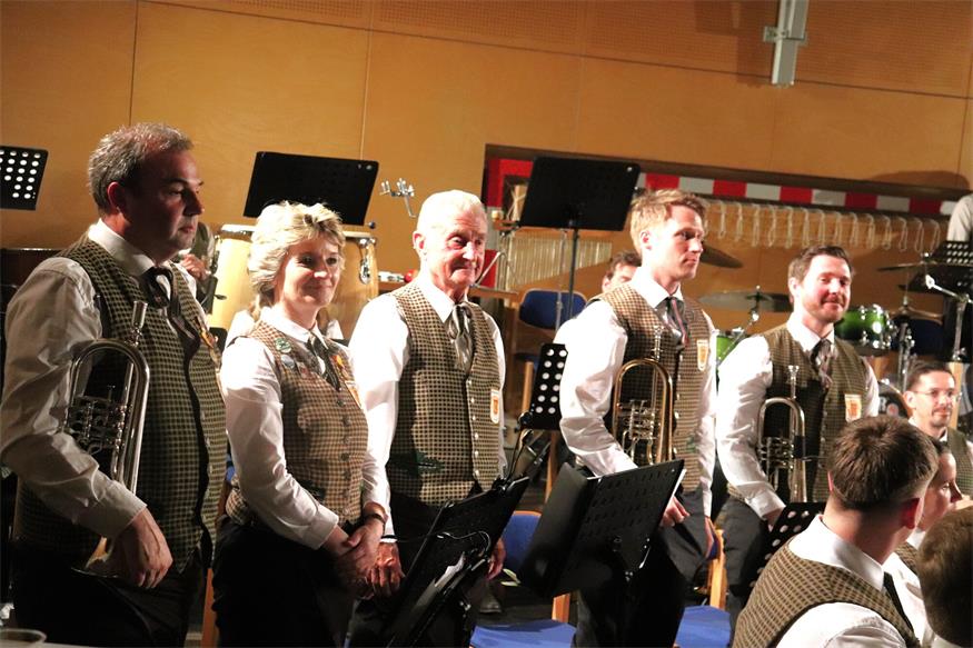 Winzerkapelle Kleinhöflein gab ausverkauftes Konzert mit Anton Josef