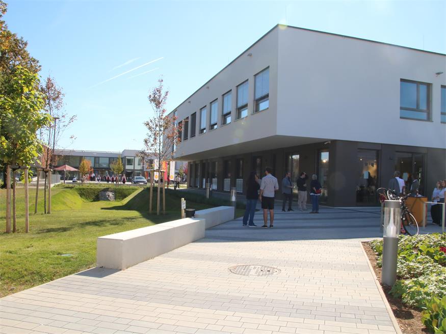 Ceramico Campus: Wo keramische Tradition Bildung und Innovation trifft