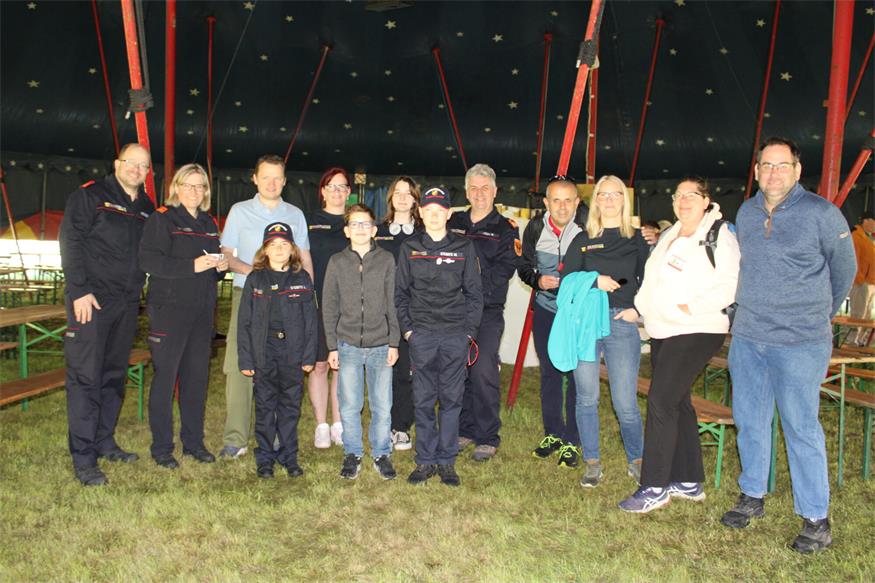 „Manege frei“ für tausende Wanderlustige in Nebersdorf
