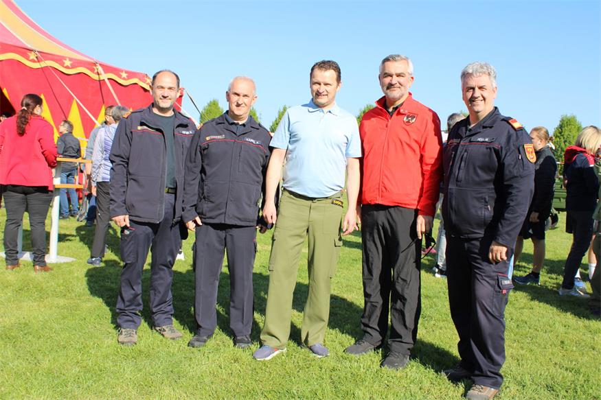 „Manege frei“ für tausende Wanderlustige in Nebersdorf