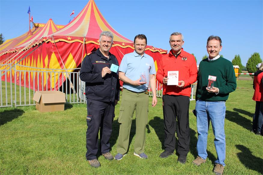 „Manege frei“ für tausende Wanderlustige in Nebersdorf