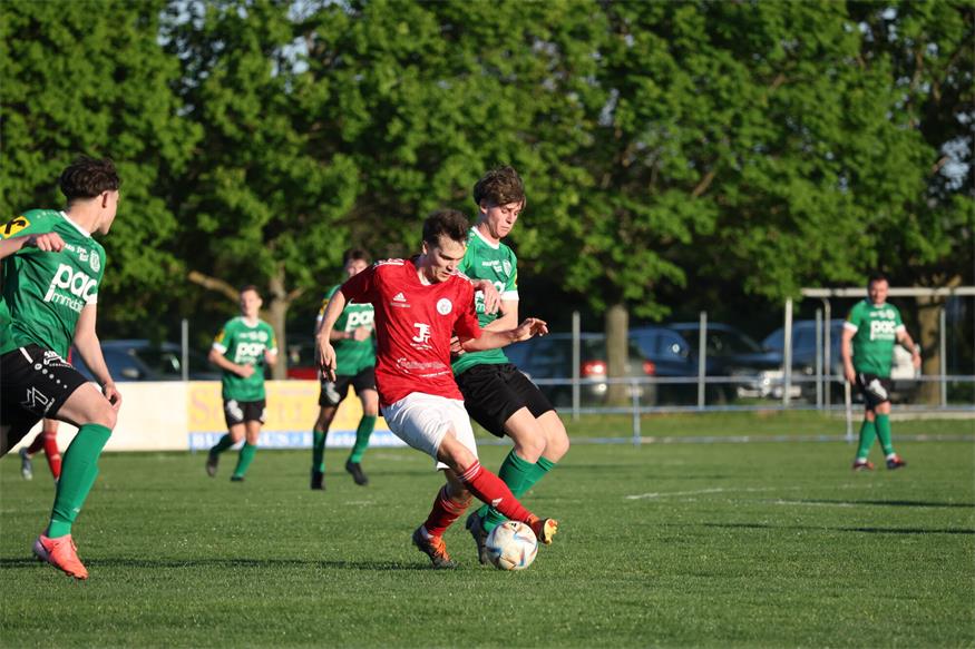 2. Klasse Nord: Ein Pflichtsieg, ein Torfestival & ein Nervenkrimi