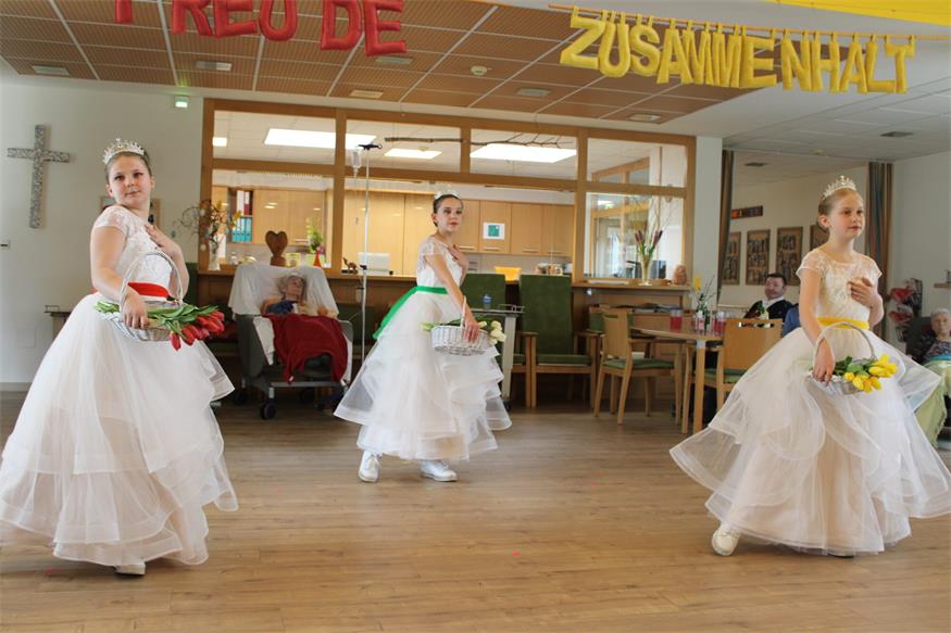 Colourful Dancers waren echter Schlager im  Pflegezentrum Weppersdorf
