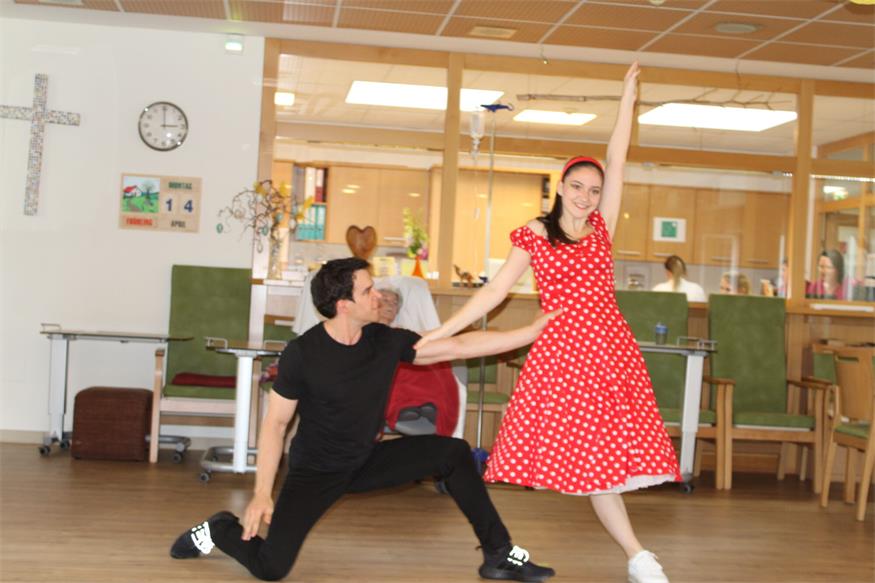 Colourful Dancers waren echter Schlager im  Pflegezentrum Weppersdorf