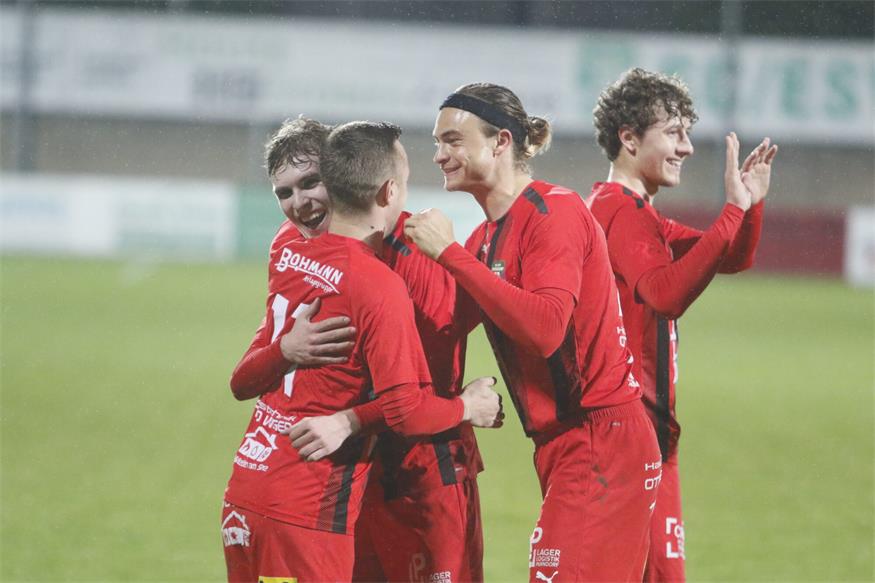 Parndorfer Galavorstellung im Heidebodenstadion