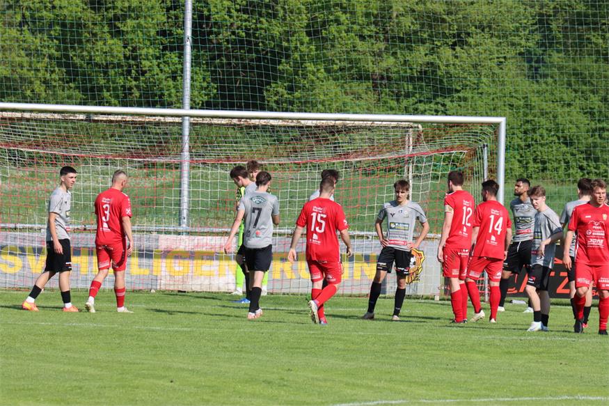 Knappe Kiste in der 1. Klasse - vorne wie hinten