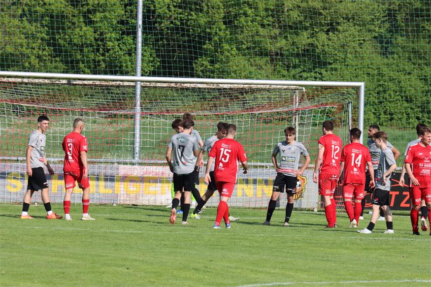 Knappe Kiste in der 1. Klasse - vorne wie hinten