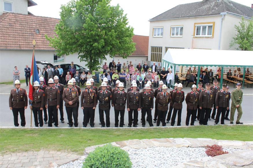 Prozession zu Ehren des Heiligen Florian in Bubendorf