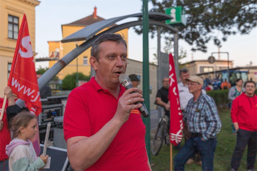 Fackelzug zum 1. Mai in Bruckneudorf und Bruck