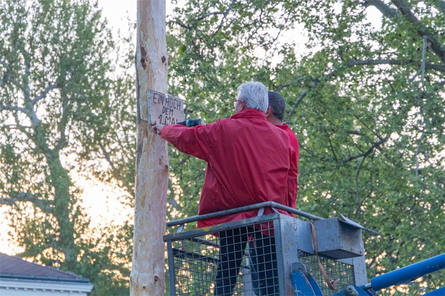 Fackelzug zum 1. Mai in Bruckneudorf und Bruck