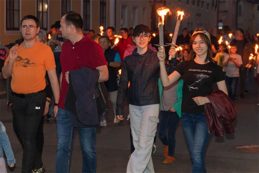 Fackelzug zum 1. Mai in Bruckneudorf und Bruck