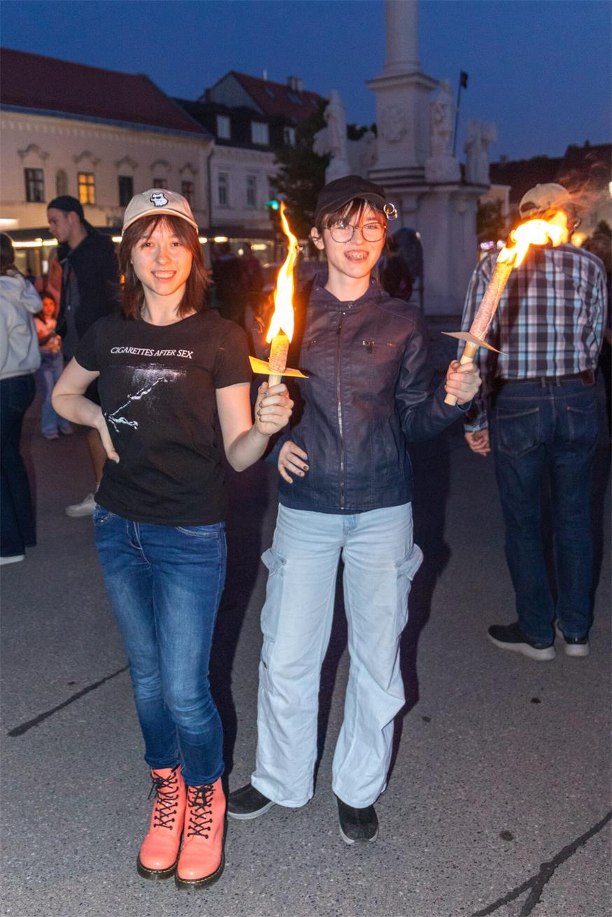 Fackelzug zum 1. Mai in Bruckneudorf und Bruck