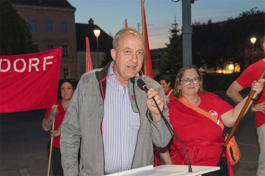Fackelzug zum 1. Mai in Bruckneudorf und Bruck