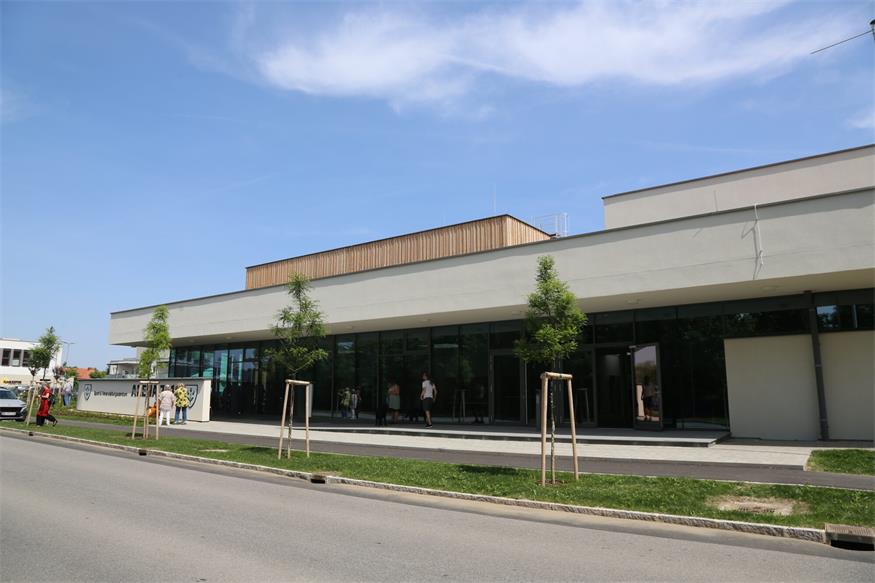Für Vereine und Events: Parndorf feiert Eröffnung der „Arena 7111“
