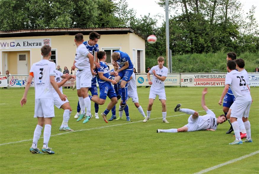 2. Liga Süd: Meisterkampf auf Spitz und Knopf