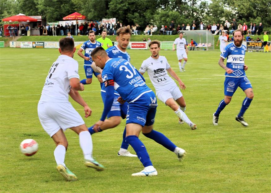 2. Liga Süd: Meisterkampf auf Spitz und Knopf