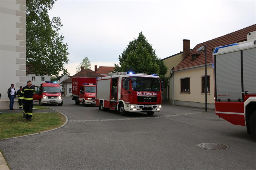 Person wurde bei Übung aus einem Fahrzeug gerettet