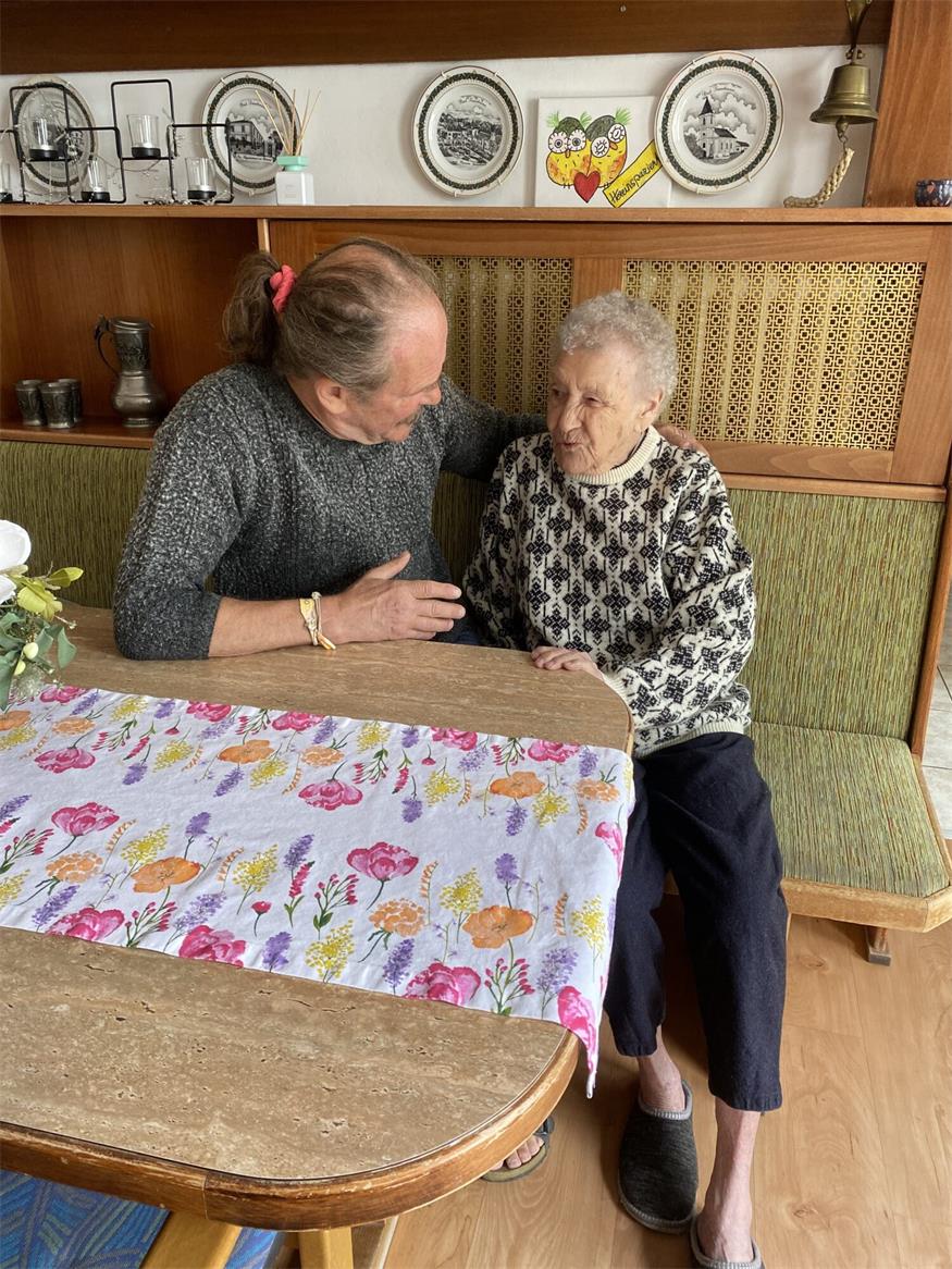 Sepperl Schneckeggerl-Song als Geschenk für 101 Jahre alte Mutti