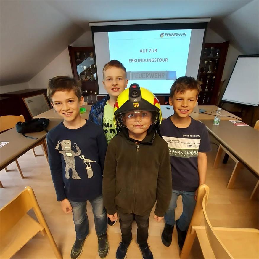 Volksschule bei FF Draßburg zu Besuch
