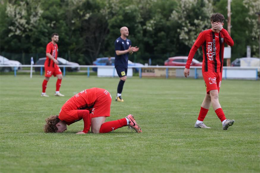 Spitzen-Duo weiter im Gleichschritt voran