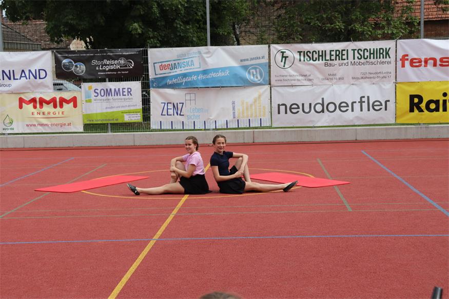Akrobatisch: Schauturnen der „Sportunion Neudörfl Sektion Gymnastik“