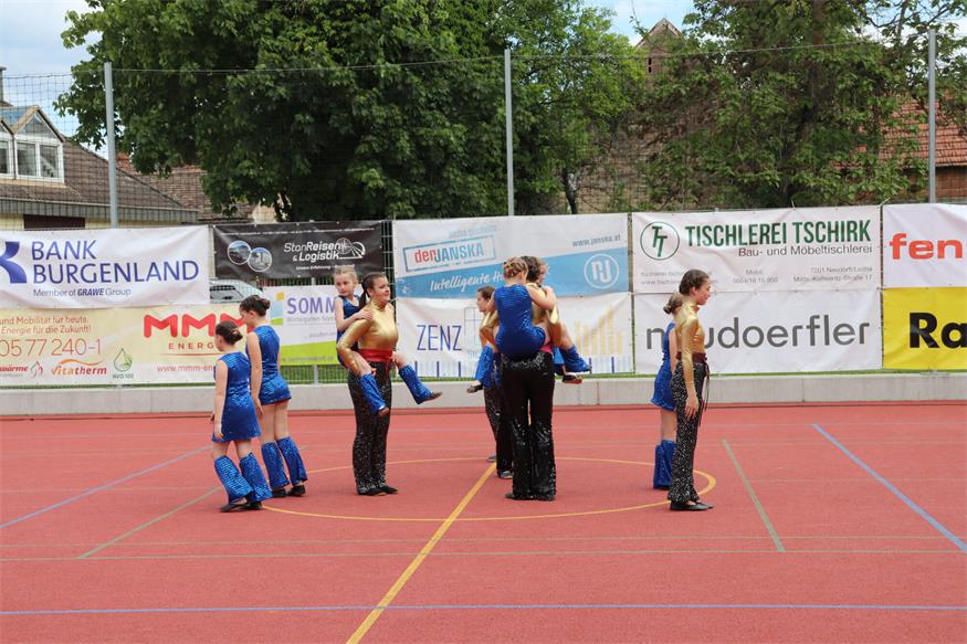 Akrobatisch: Schauturnen der „Sportunion Neudörfl Sektion Gymnastik“