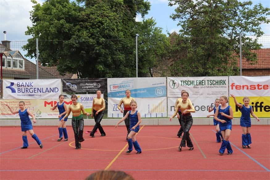 Akrobatisch: Schauturnen der „Sportunion Neudörfl Sektion Gymnastik“